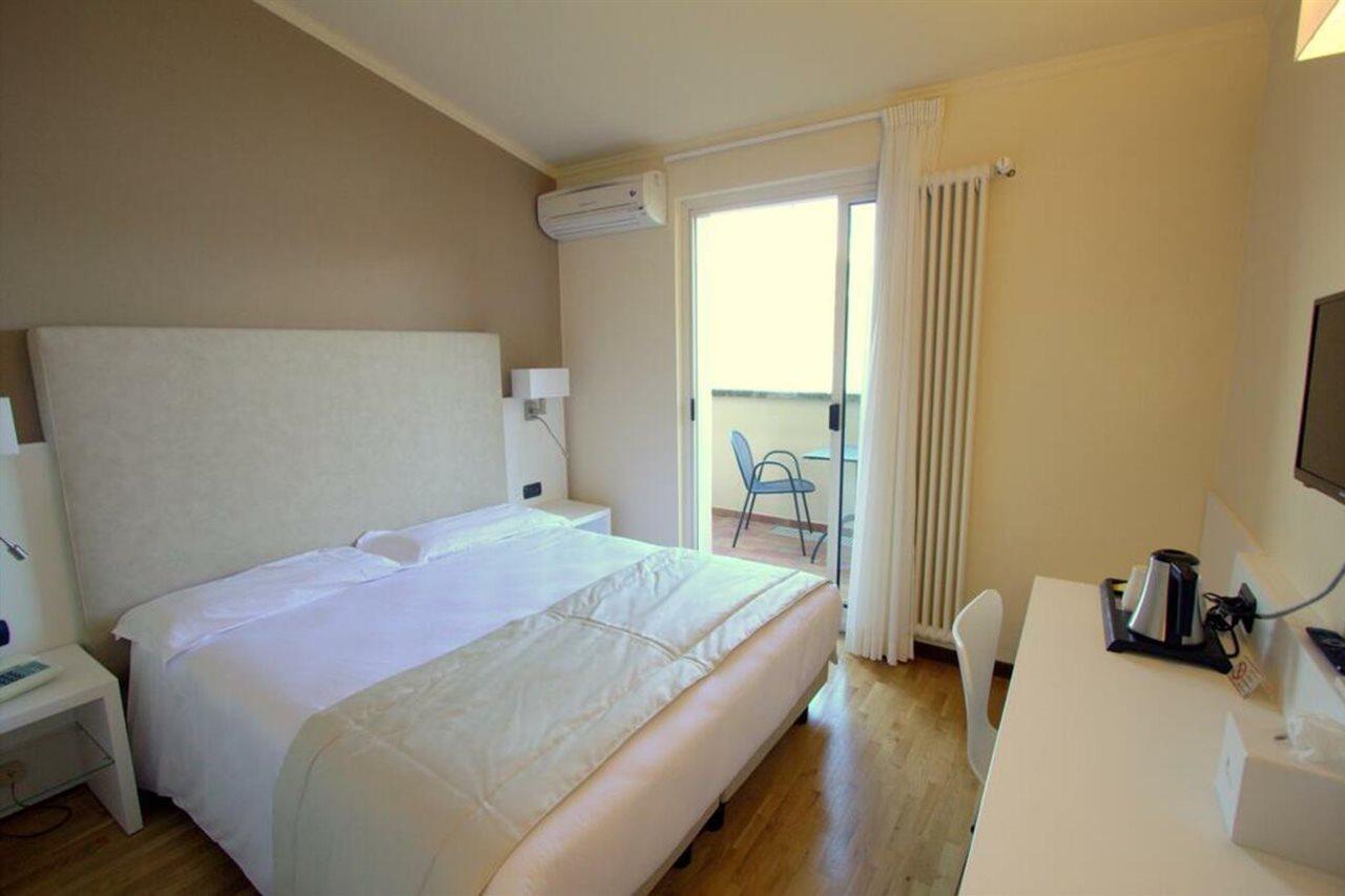Hotel Bellavista Менаджо Екстериор снимка
